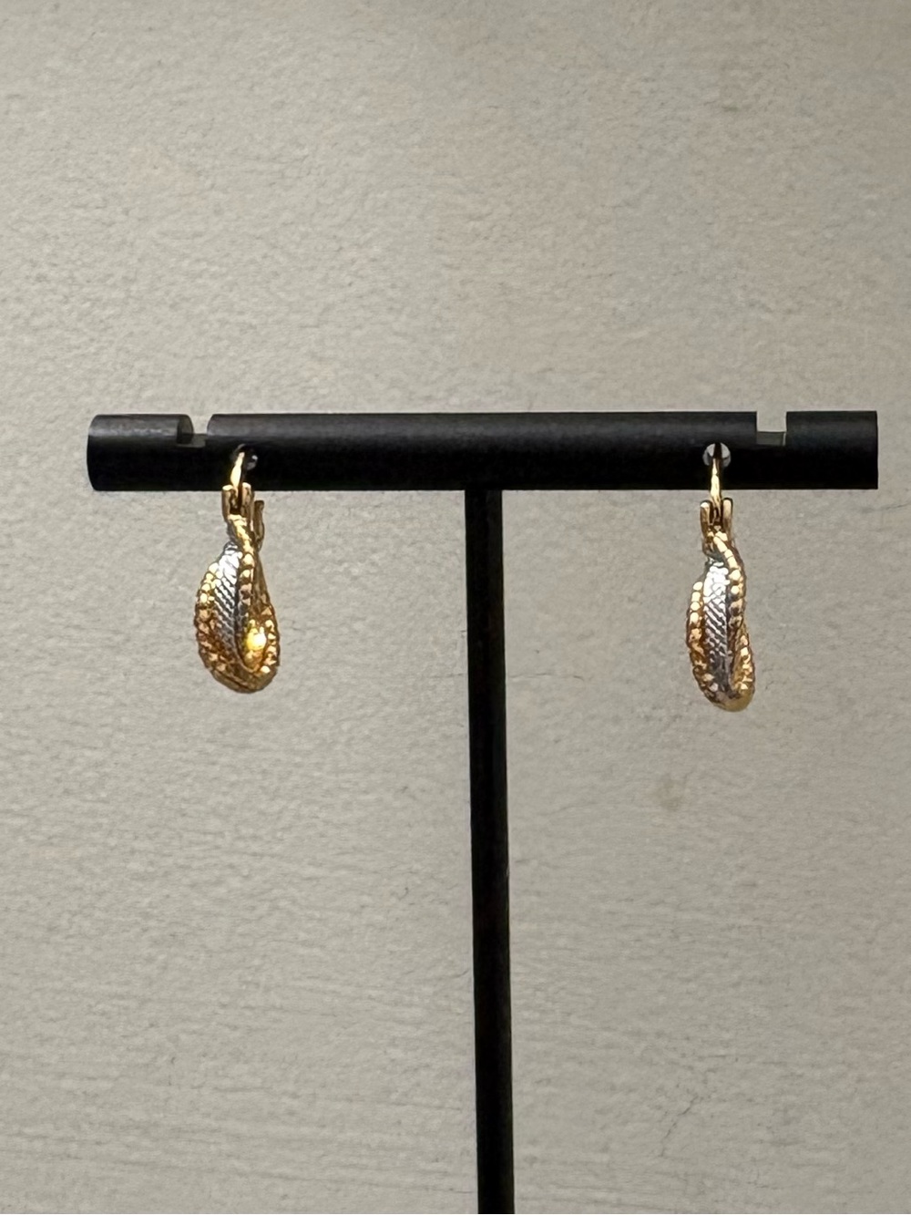 Small hoop earrings - 5 for $25 for items marked with ⭐️